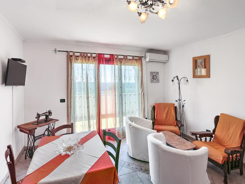 Apartment Agroturizam Radesic Buje Zewnętrze zdjęcie